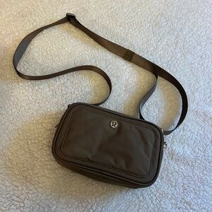 lululemon athletica Olive Crossbody Bag